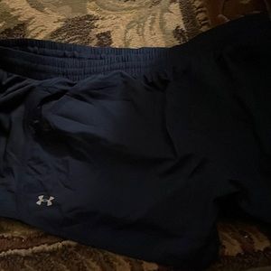 XL BLUE UNDER ARMOUR SHORT